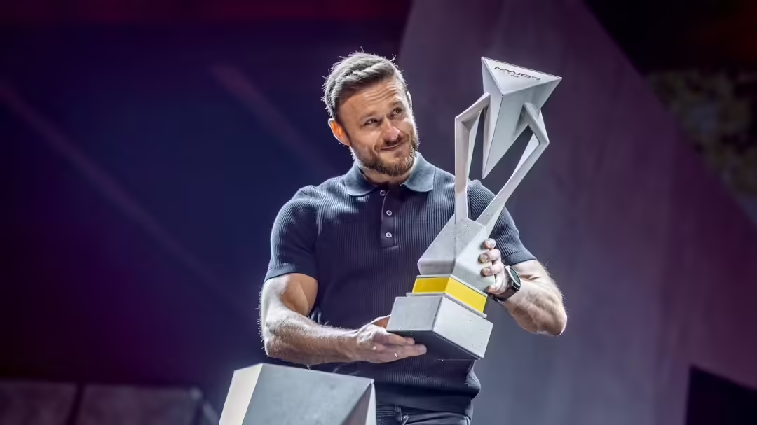 《CS》传奇pashaBiceps为慈善拍卖 为儿童抗癌筹款